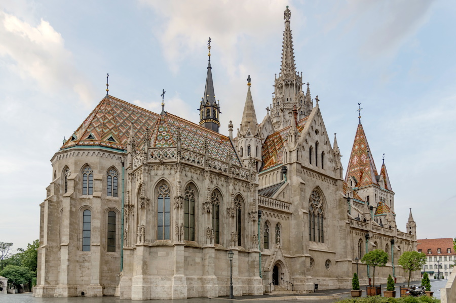 must visit place in budapest Matthias Church