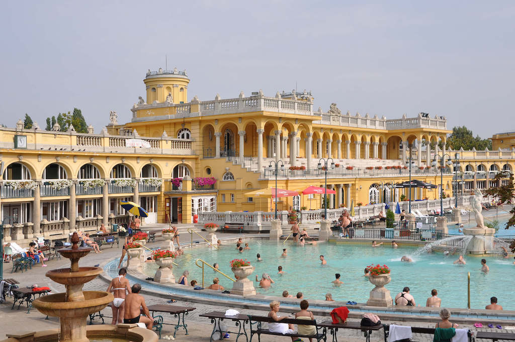 Széchenyi Thermal Bath (Széchenyi gyógyfürdo)