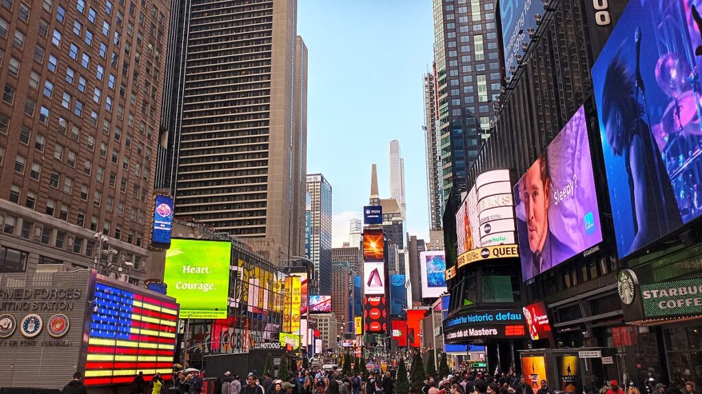 Times Square must visit place in New York - Explore the Top 25 Must Visit Places in New York City