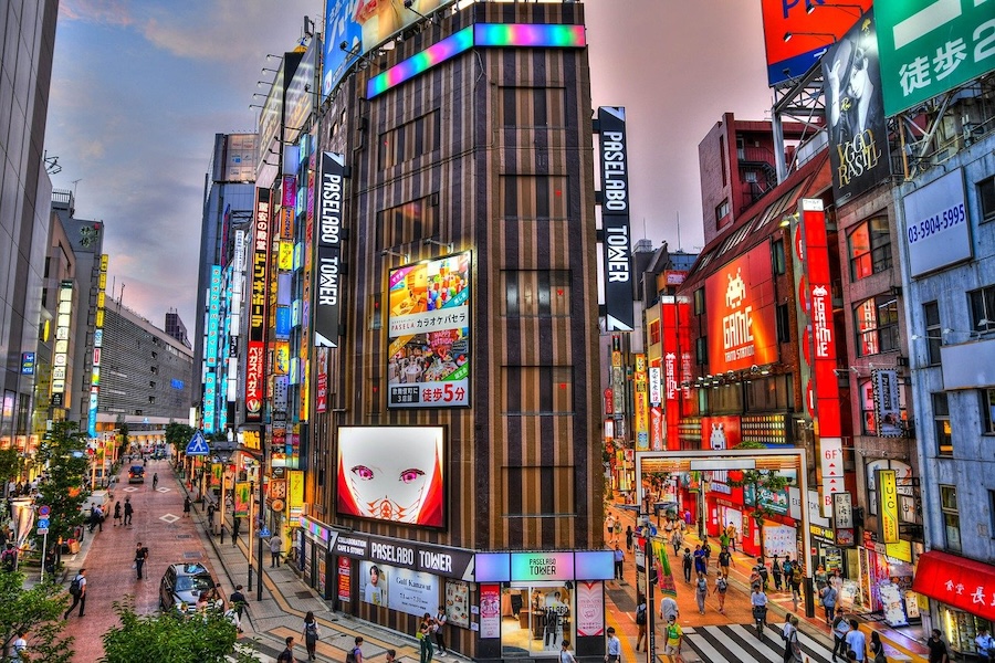 tokyo Shinjuku - 10 Best Things to Do in Tokyo on a Short Layover